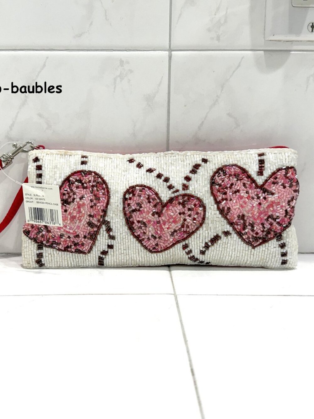 NWT Liz Claiborne Beaded Shimmer Red White Heart Wristlet/Make-Up Case